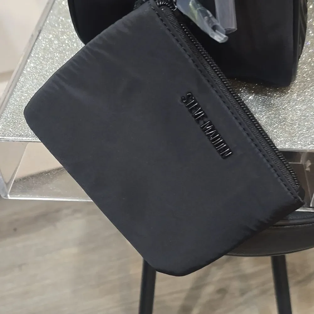 Steve Madden Logo Zip Around Mesh Soft Traincase-‎ Black